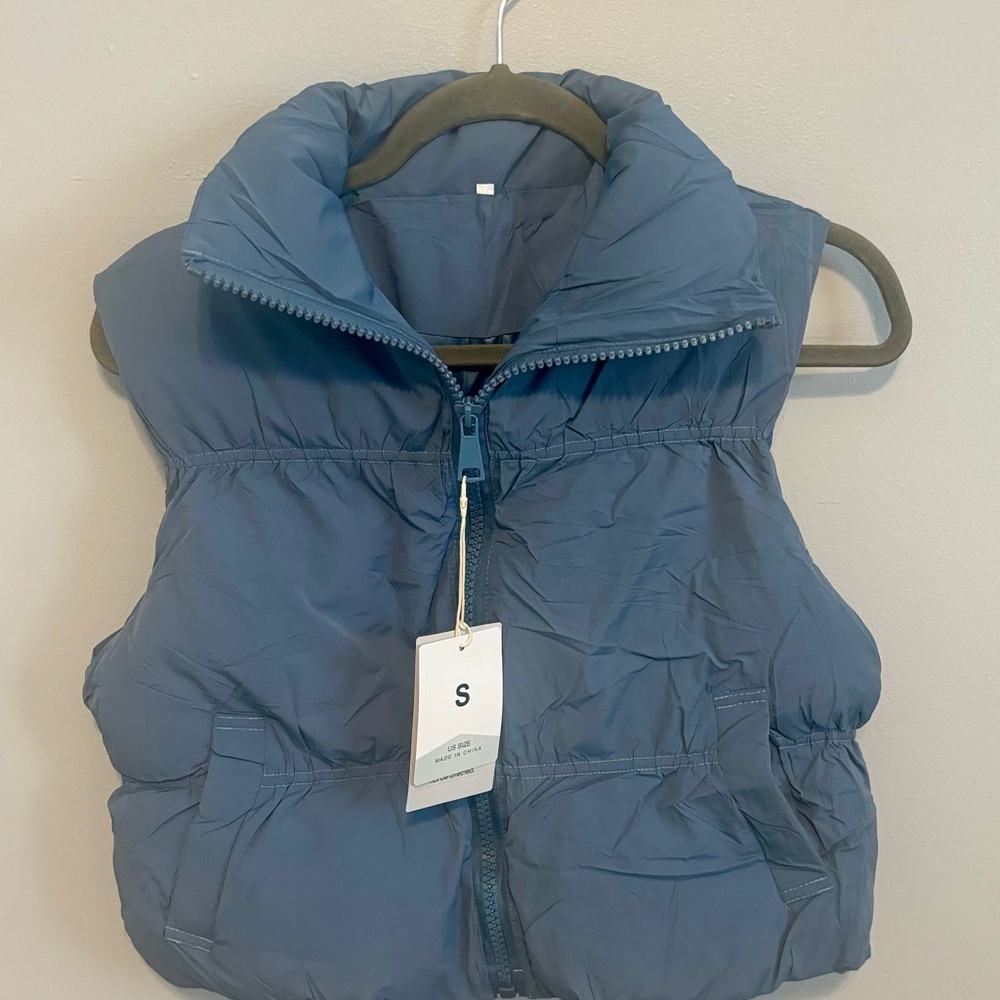 CLEARANCE! Women's light weight Blue Puffer Vest